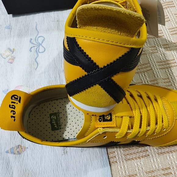 Onitsuka Tiger Yellow Casual Shoes - Picture 7 of 7